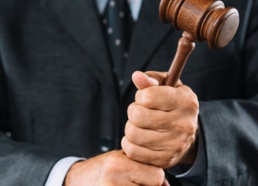 Статья предоставляет советы по выбору юриста для арбитражного спора, акцентируя внимание на важности правильного выбора специалиста. В статье рассм...