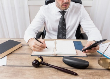 В статье представлена пошаговая инструкция по подаче иска в арбитражный суд Санкт-Петербурга. Вы узнаете, как правильно подготовить документы, сост...