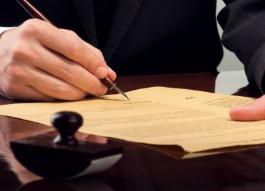 Строительство бани или хозпостройки у границы участка требует соблюдения ряда норм: минимальные отступы, разрешения и...