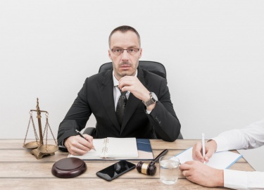 Узнайте, как проходит судебное банкротство физических лиц по кредитам в Санкт-Петербурге: требования, условия, пошаговая процедура и особенности. С...