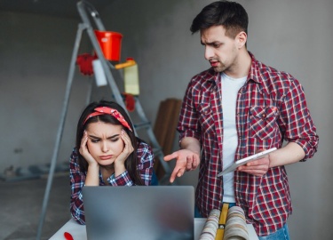 Узнайте, как вернуть деньги за некачественный ремонт в Санкт-Петербурге. Пошаговая инструкция по подаче претензий, жалоб и исков к подрядчикам и ст...