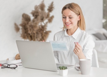 В статье подробно рассмотрены условия и процедура банкротства физических лиц в России, включая минимальную сумму задолженности, от которой можно ин...