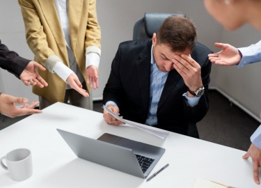 Узнайте, как проходит банкротство ООО в 2025&nbsp;году. В статье подробно разбираются этапы процедуры: от наблюдения до конкурсного производства. В...